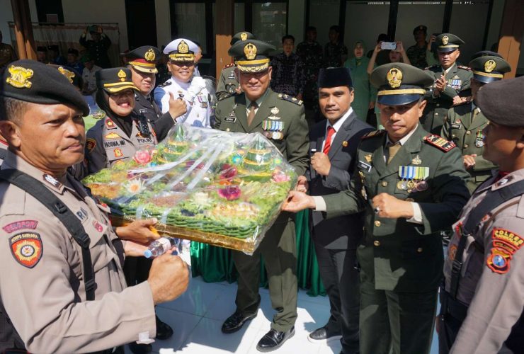 Semarak HUT ke-80 TNI di Bangkalan: Momentum Perkuat Sinergi TNI dan Rakyat.