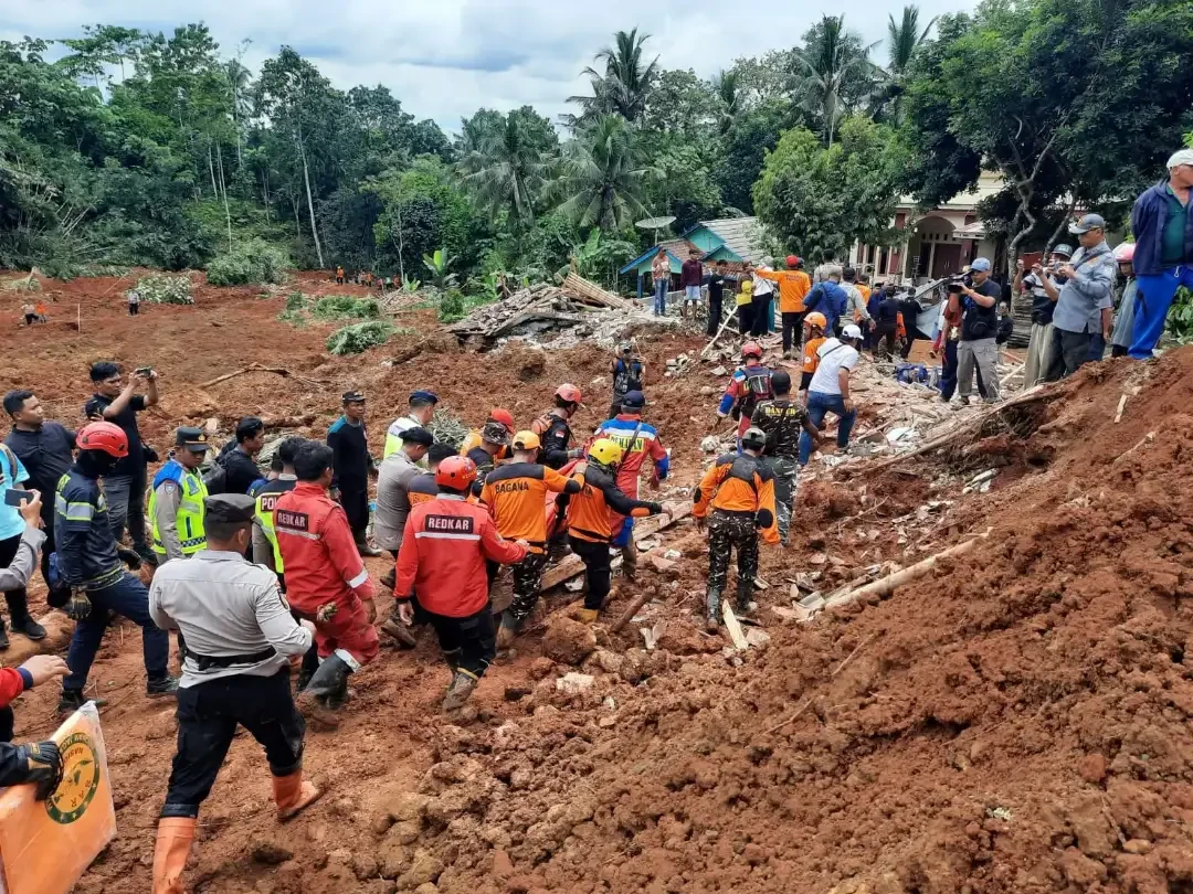 Tragedi Bangkalan: Enam Santri Tenggelam di Kubangan Bekas Galian Bukit Jaddih